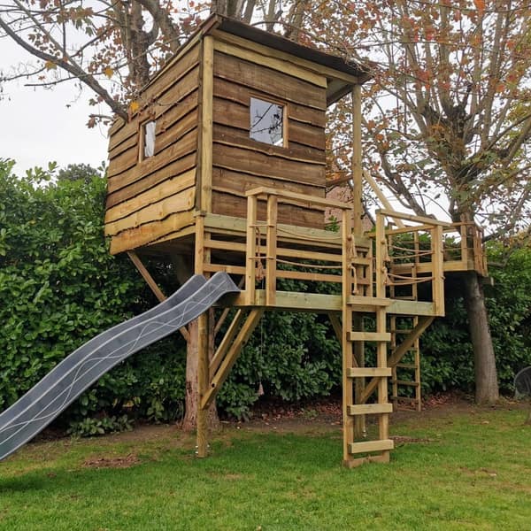 Aménagement bois pour enfants par Le Wood Gang : Retour sur notre dernier projet de cabane de rêve ! 🏴‍☠️🦜