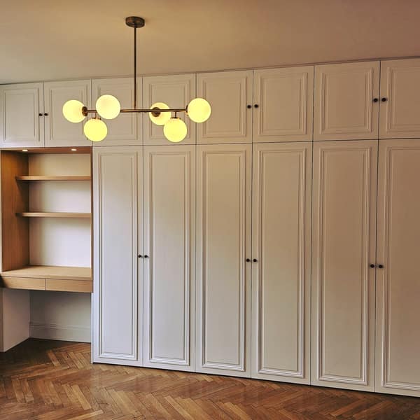 Aménagement intérieur en bois sur mesure par Le Wood Gang : Superbe projet pour coller à l'atmosphère et au charme ancien de cet appartement Lillois.