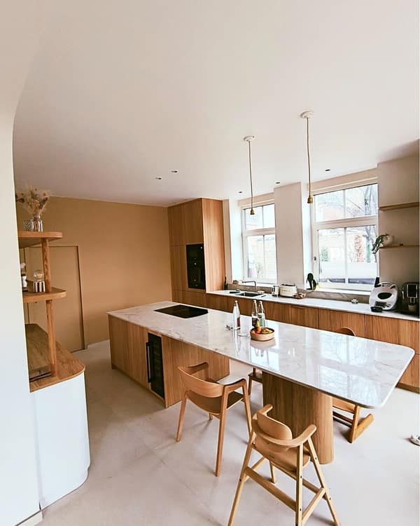 Aménagement intérieur en bois sur mesure par Le Wood Gang : On a eu la chance de pouvoir faire pas mal d'aménagements dans cette belle maison, on vous montrera…