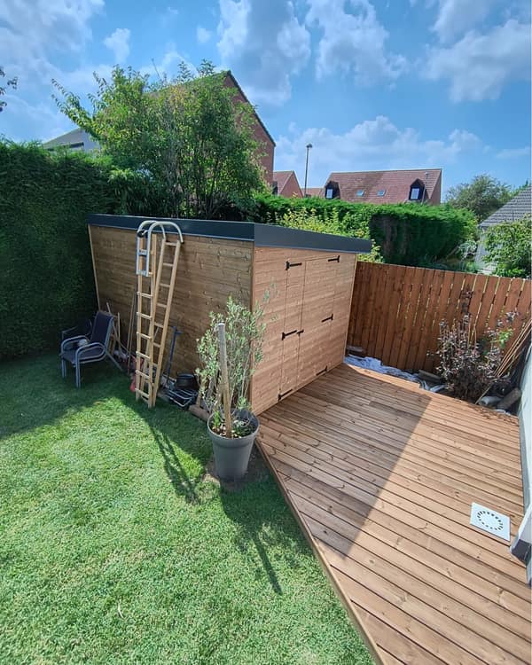 Aménagement extérieur en bois par Le Wood Gang : Retour étape par étape sur ce super projet 😎 On profite encore du moment pour les réalisations d'extérieur ☀