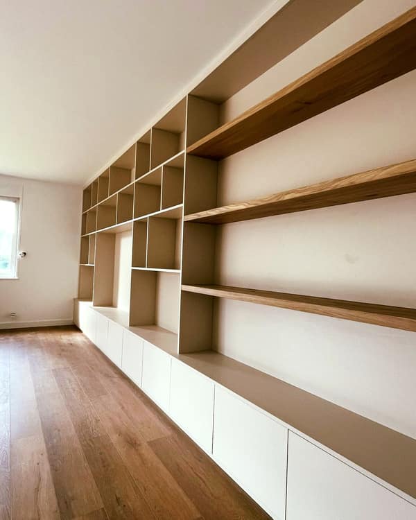 Aménagement intérieur en bois sur mesure par Le Wood Gang : Superbe ensemble Meuble TV / Bibliothèque de plus de 6m de long 🤩