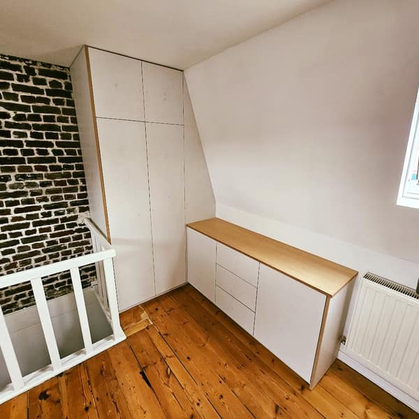 Aménagement intérieur en bois sur mesure par Le Wood Gang : Aménagement simple et efficace pour apporter la petite touche de Wood 😊🤩