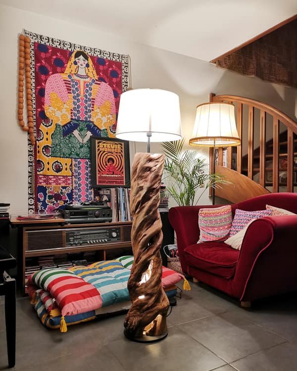 Aménagement intérieur en bois sur mesure par Le Wood Gang : Bonjour, nous mettons en vente ce lampadaire UNIQUE en bois massif !