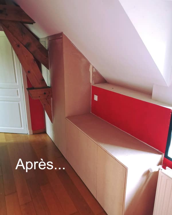 Aménagement intérieur en bois sur mesure par Le Wood Gang : Nous avons besoin de rangements mais il y a de la sous-pente, de la charpente...et il n'y a qu'une fenêtre…