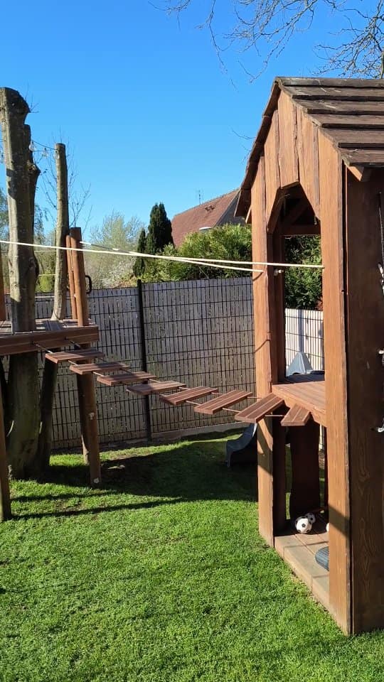 Réalisation en bois sur mesure par Le Wood Gang : Après + de 3 ans, changement de toutes les cordes pour ces jeux sur-mesure. C'est reparti pour un tour 😎👌