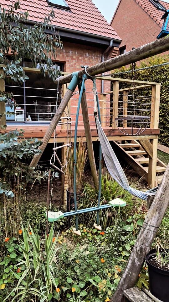 Aménagement extérieur en bois par Le Wood Gang : Quoi de mieux que des voisins qui ont aimé et ont eu confiance dans notre travail...Voilà, une seconde…