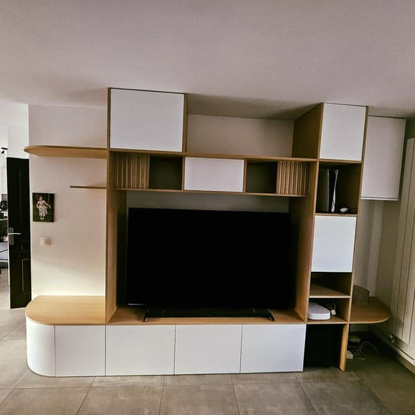 Porte ou verrière en bois sur mesure par Le Wood Gang : Sur ce coup, c'est qui a géré toute la conception avec nos clients ! Vous pouvez lui faire confiance les yeux…