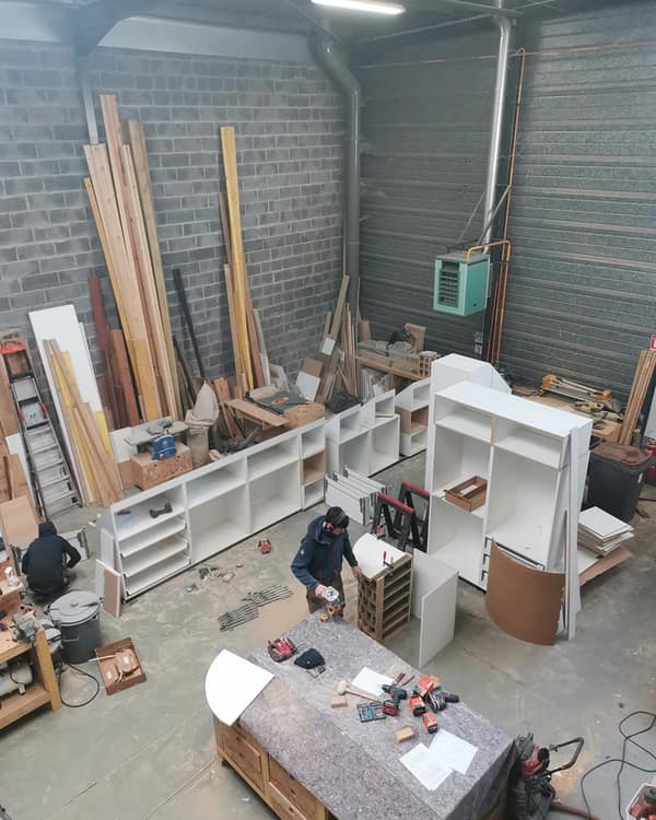 Réalisation en bois sur mesure par Le Wood Gang : Dans les coulisses avec le Wood gang...