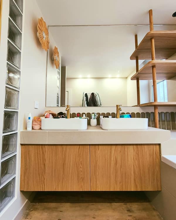 Aménagement intérieur en bois sur mesure par Le Wood Gang : Une petite touche de WOOD dans la sdb ?